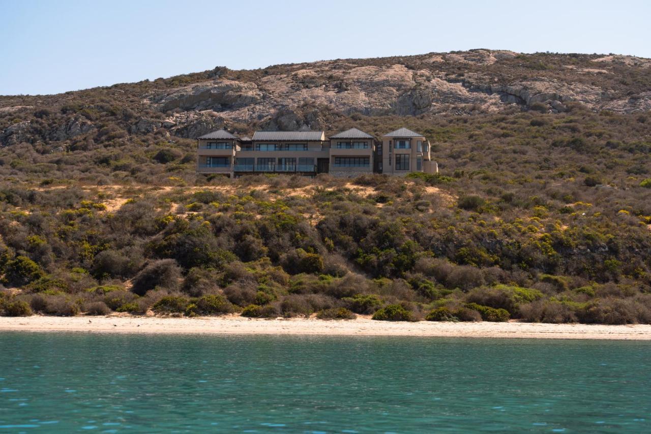The Shark Bay Boutique & *